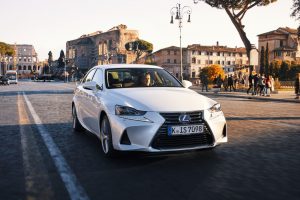 Lexus IS – ścieżki przyszłości